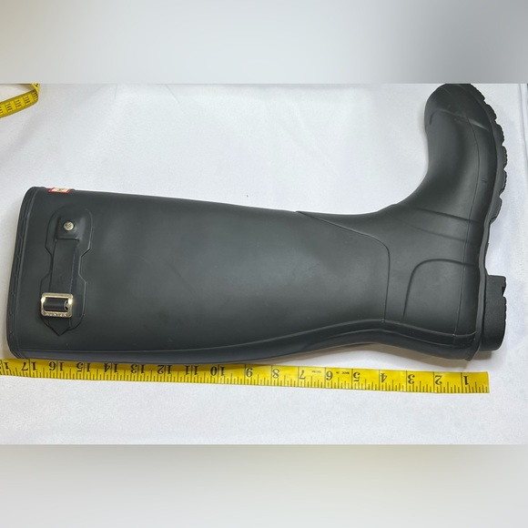 Hunter Black Original Tall Rain Boots 8 - Picture 5 of 14